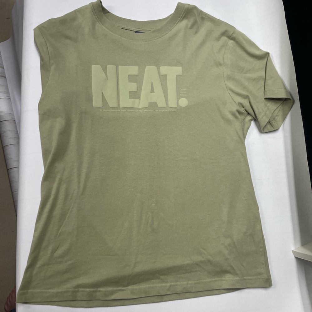 Neat Graphic T-Shirt in Olive Green